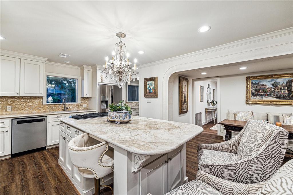 11015 Lakeside Forest Lane