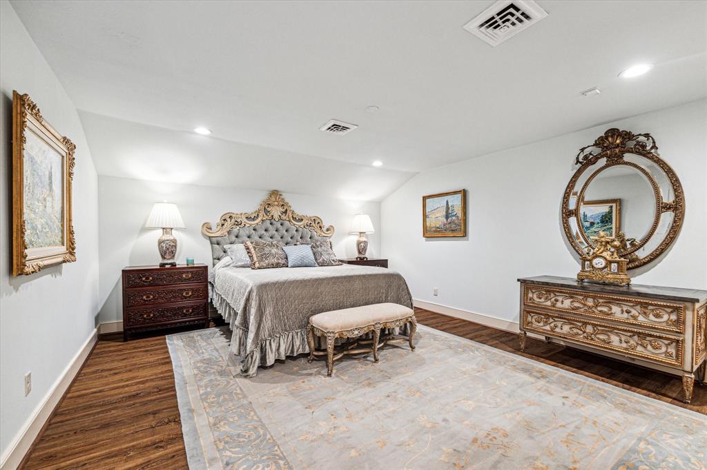 11015 Lakeside Forest Lane