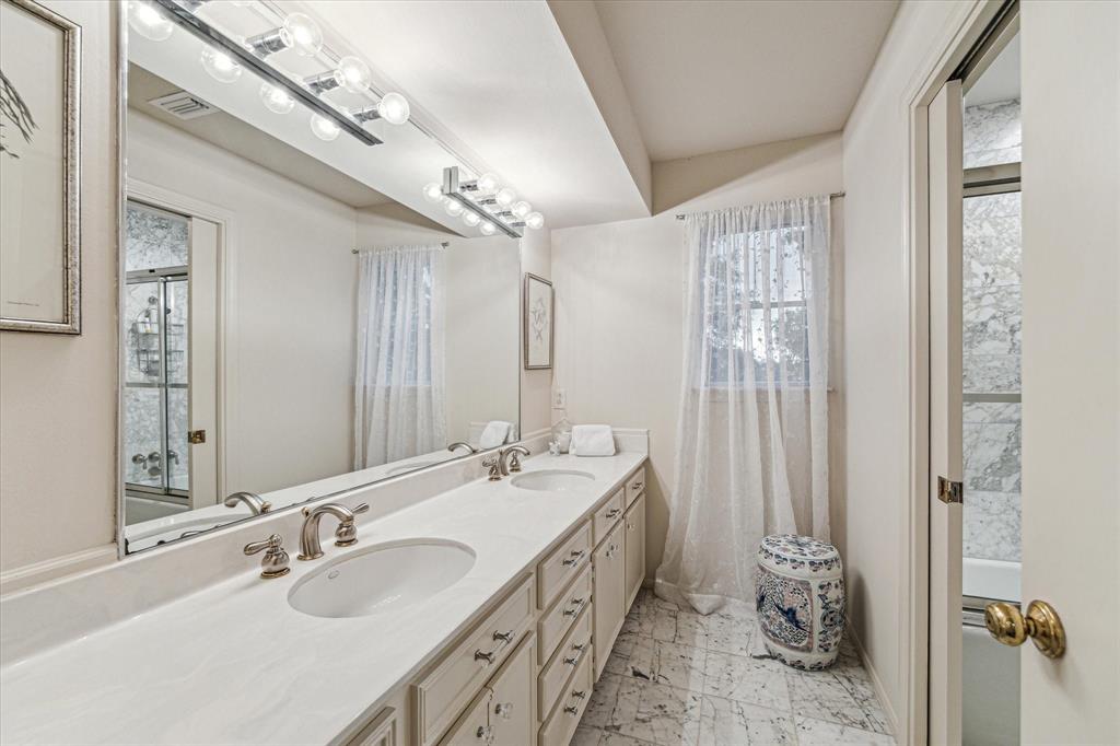 11015 Lakeside Forest Lane