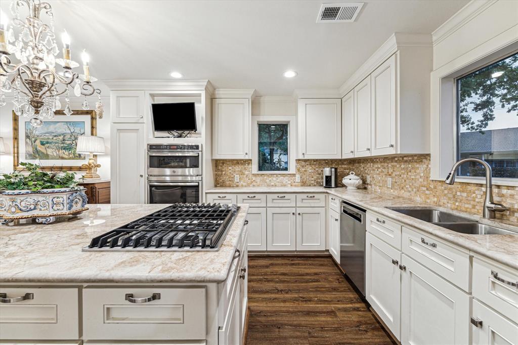 11015 Lakeside Forest Lane