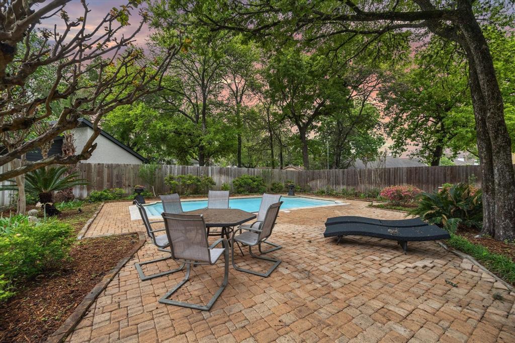 11015 Lakeside Forest Lane