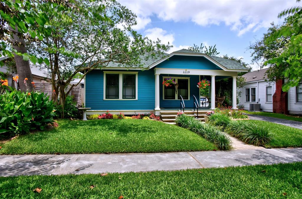 1119 E 7th 1/2 Street