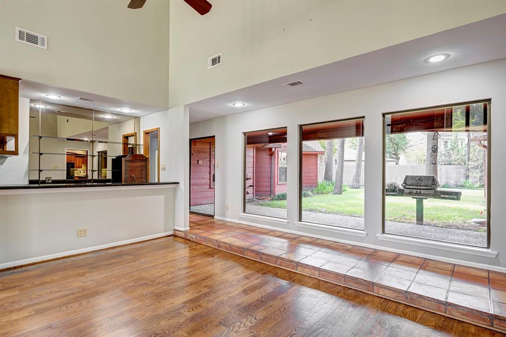 1102 Briarbrook Drive