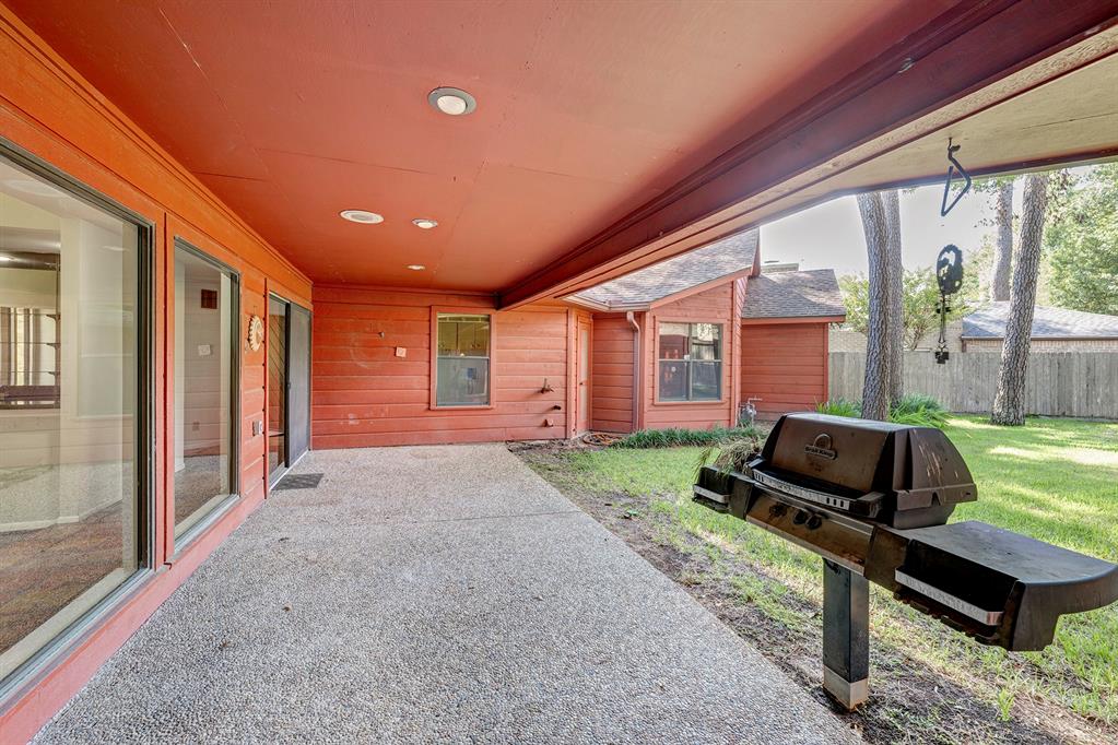 1102 Briarbrook Drive