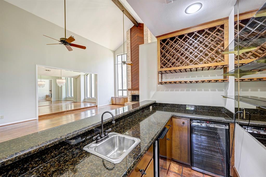 1102 Briarbrook Drive
