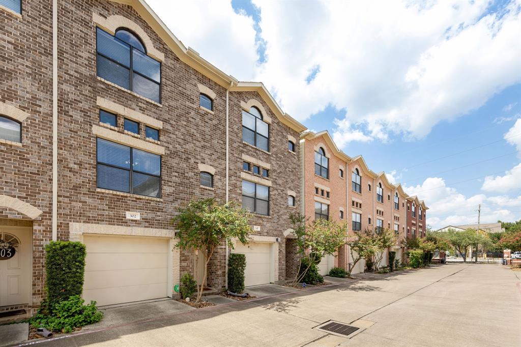 8715 Meadowcroft Drive # 302