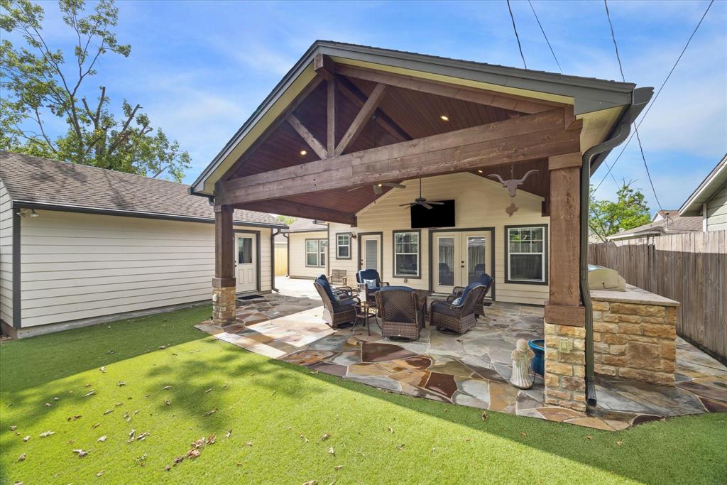 1713 Woodcrest Drive