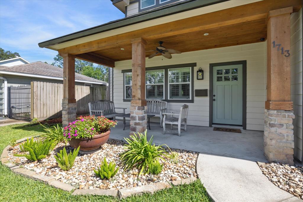 1713 Woodcrest Drive