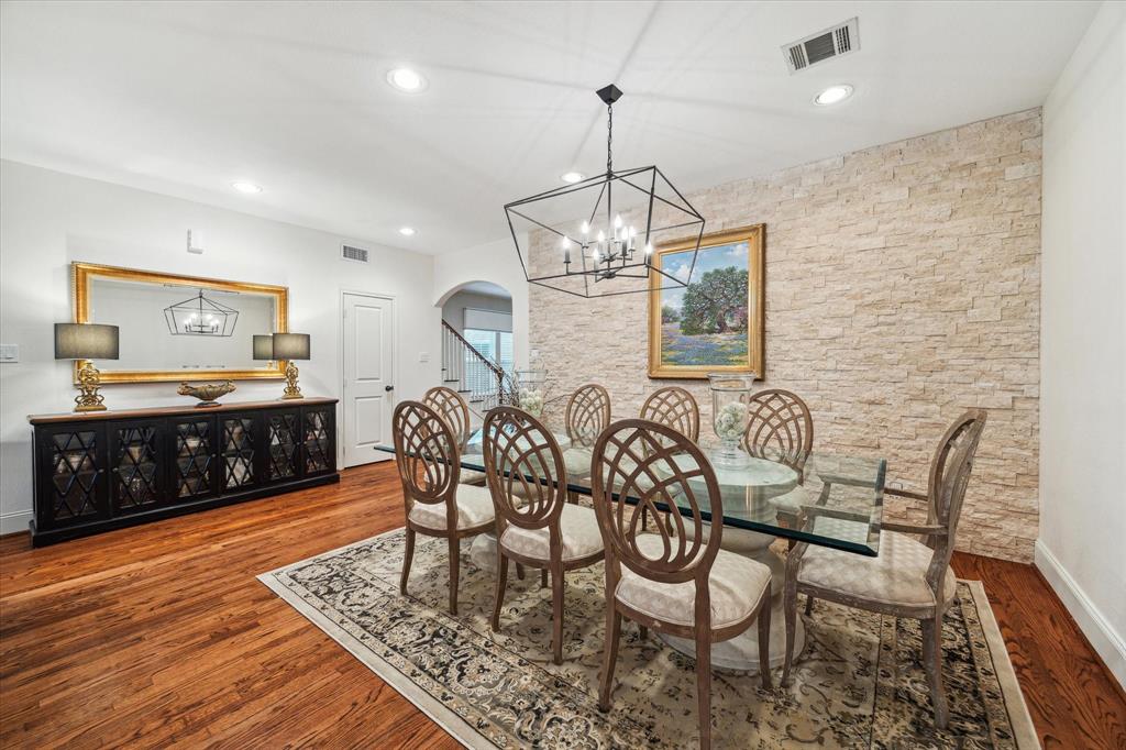 1713 Woodcrest Drive