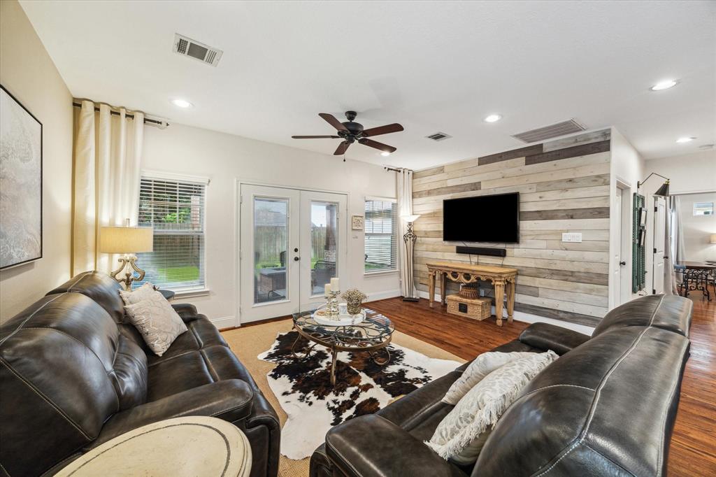 1713 Woodcrest Drive