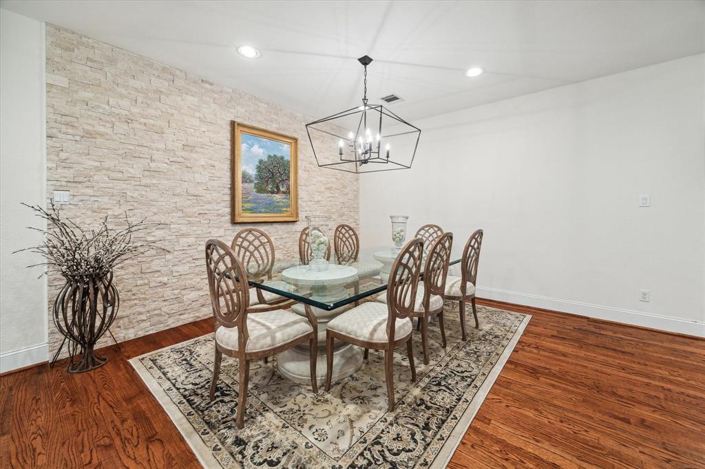 1713 Woodcrest Drive