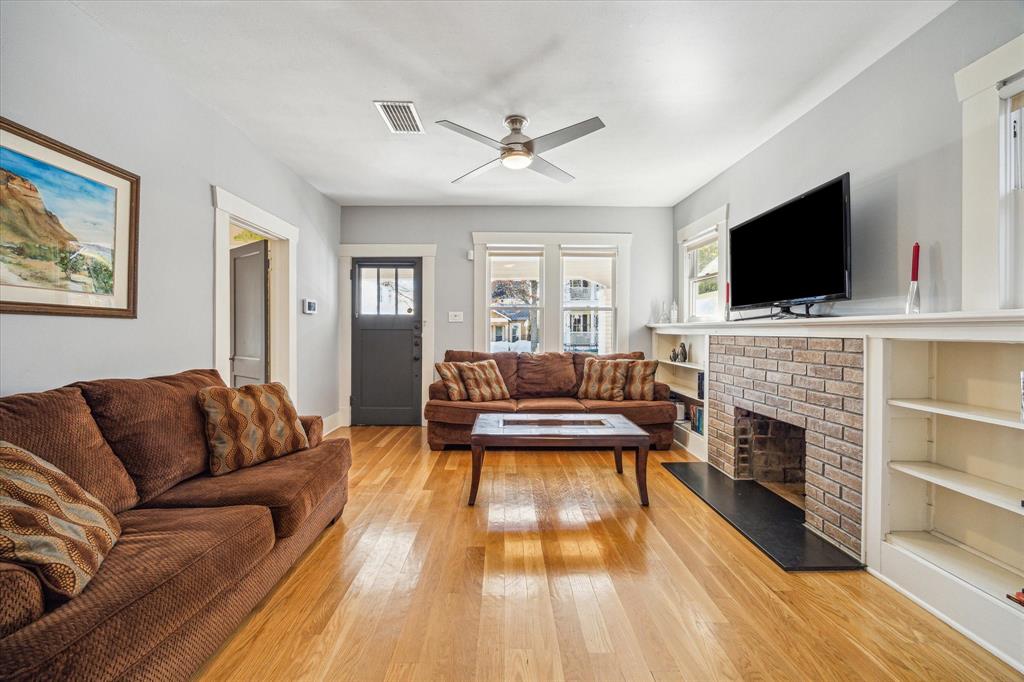 609 E 24th Street