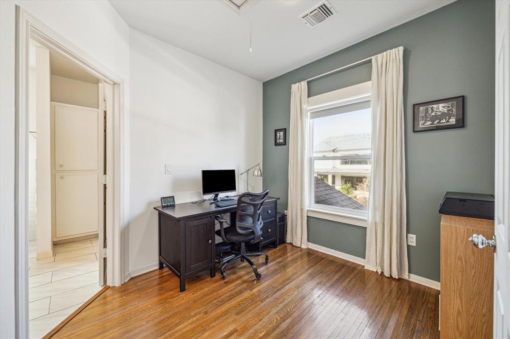 609 E 24th Street
