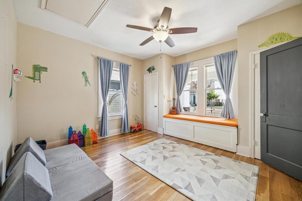 609 E 24th Street