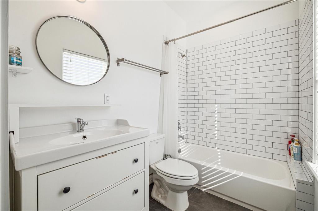 609 E 24th Street