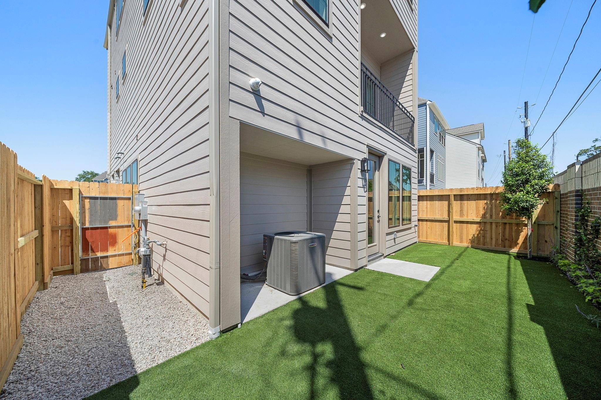 1712 Sedola Lane