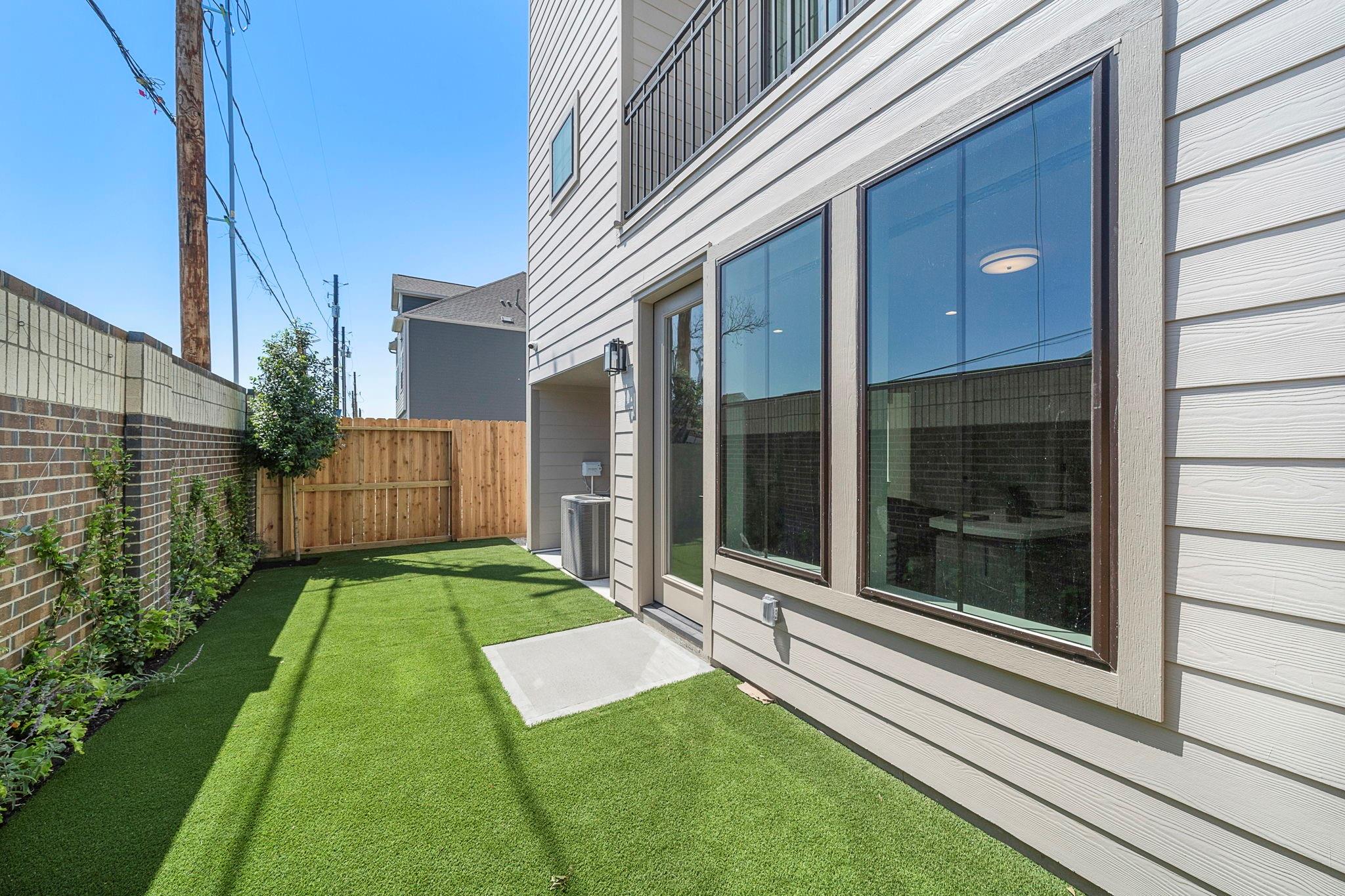 1712 Sedola Lane