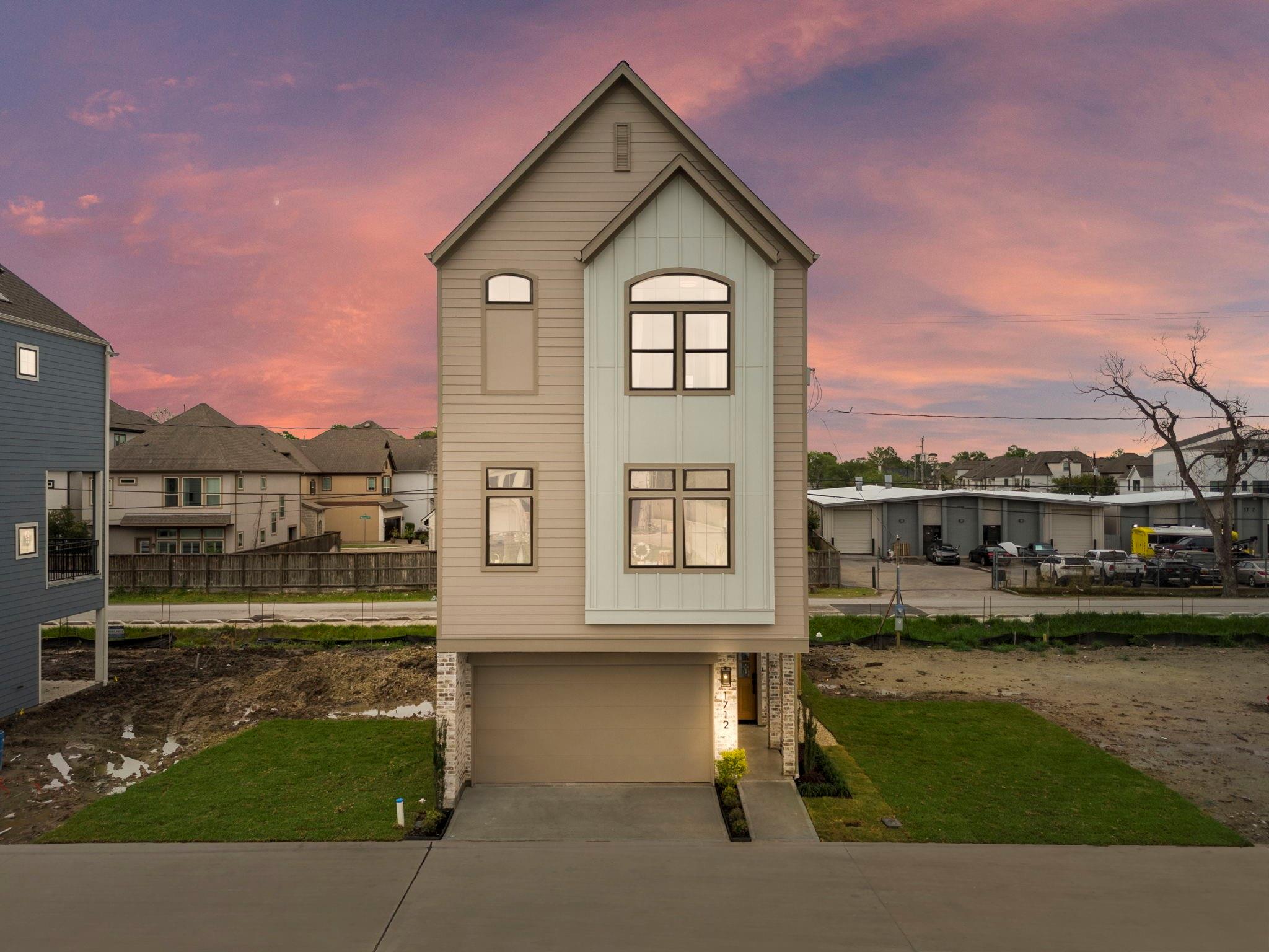 1712 Sedola Lane