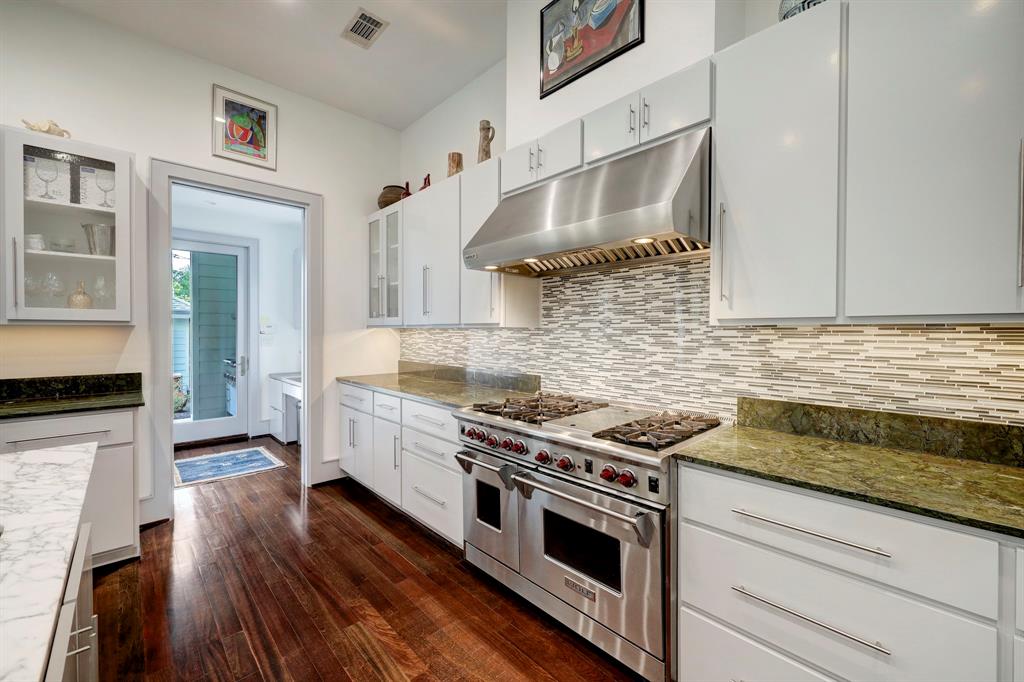 616 E 18th Street