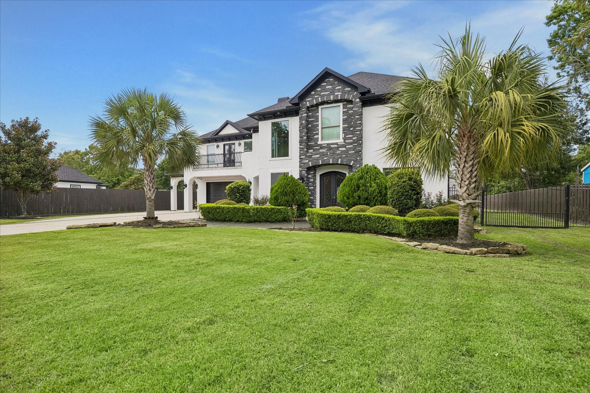 20994 Briar Cove Circle