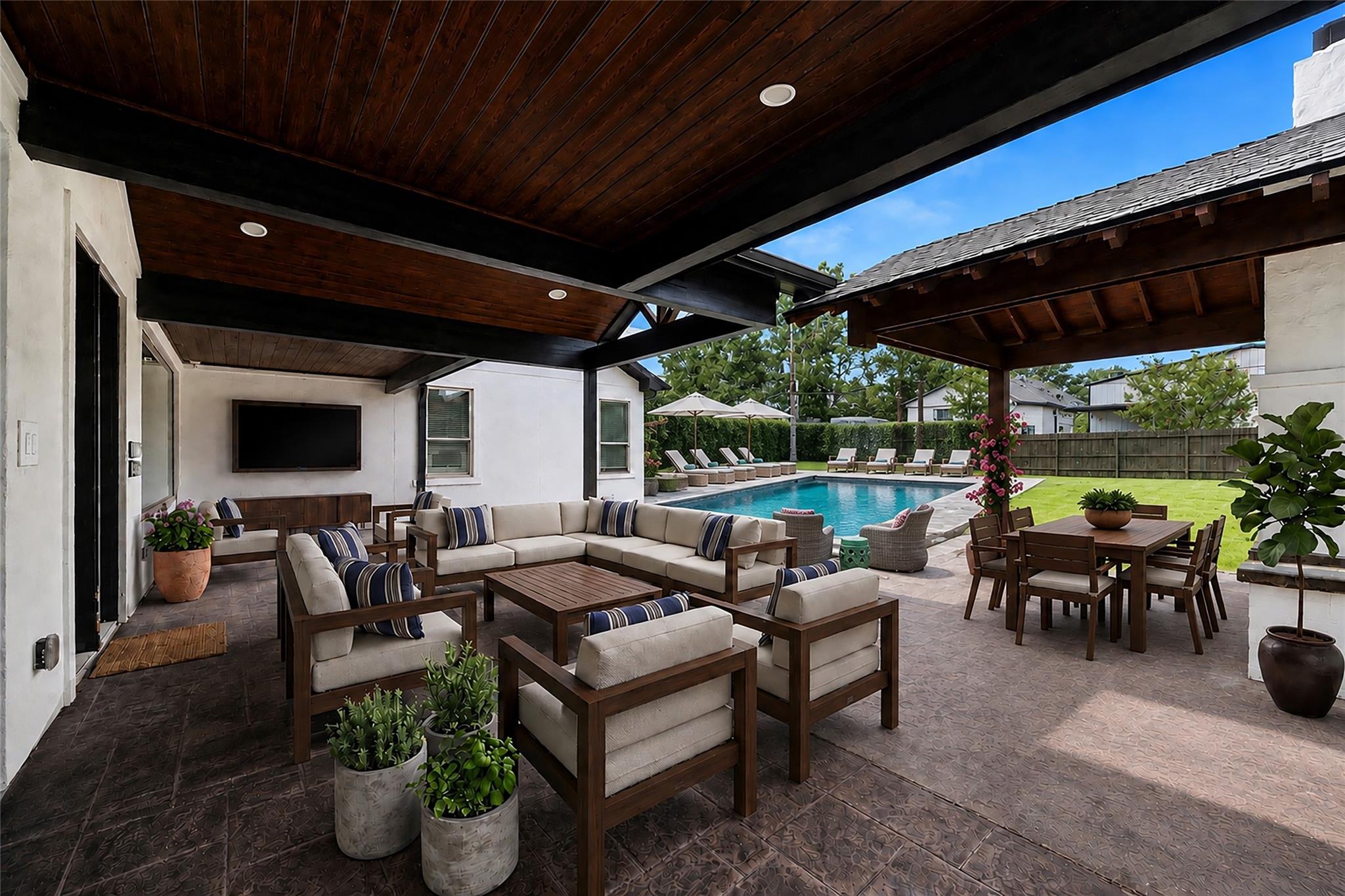20994 Briar Cove Circle