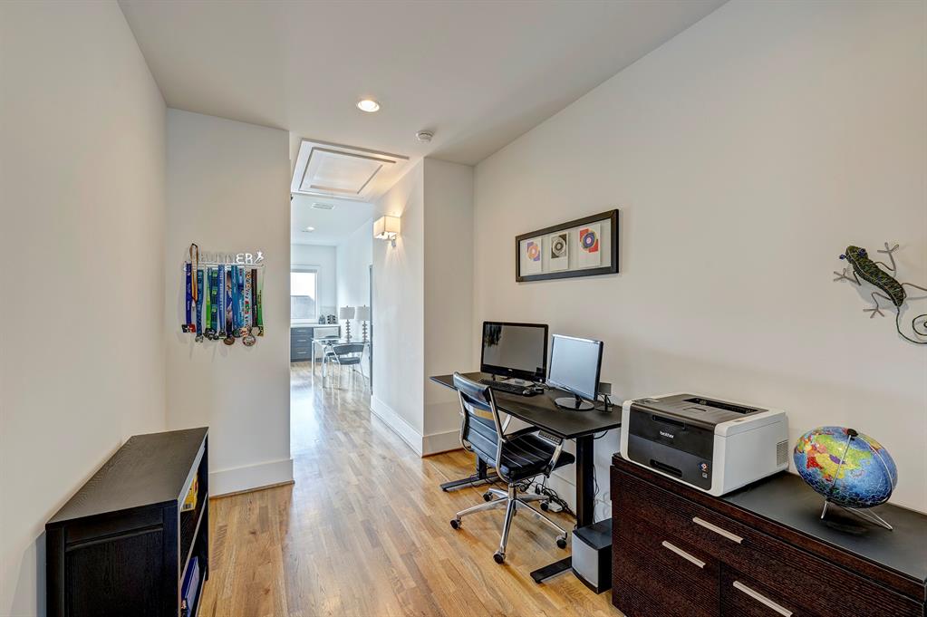 1140 W Pierce Street