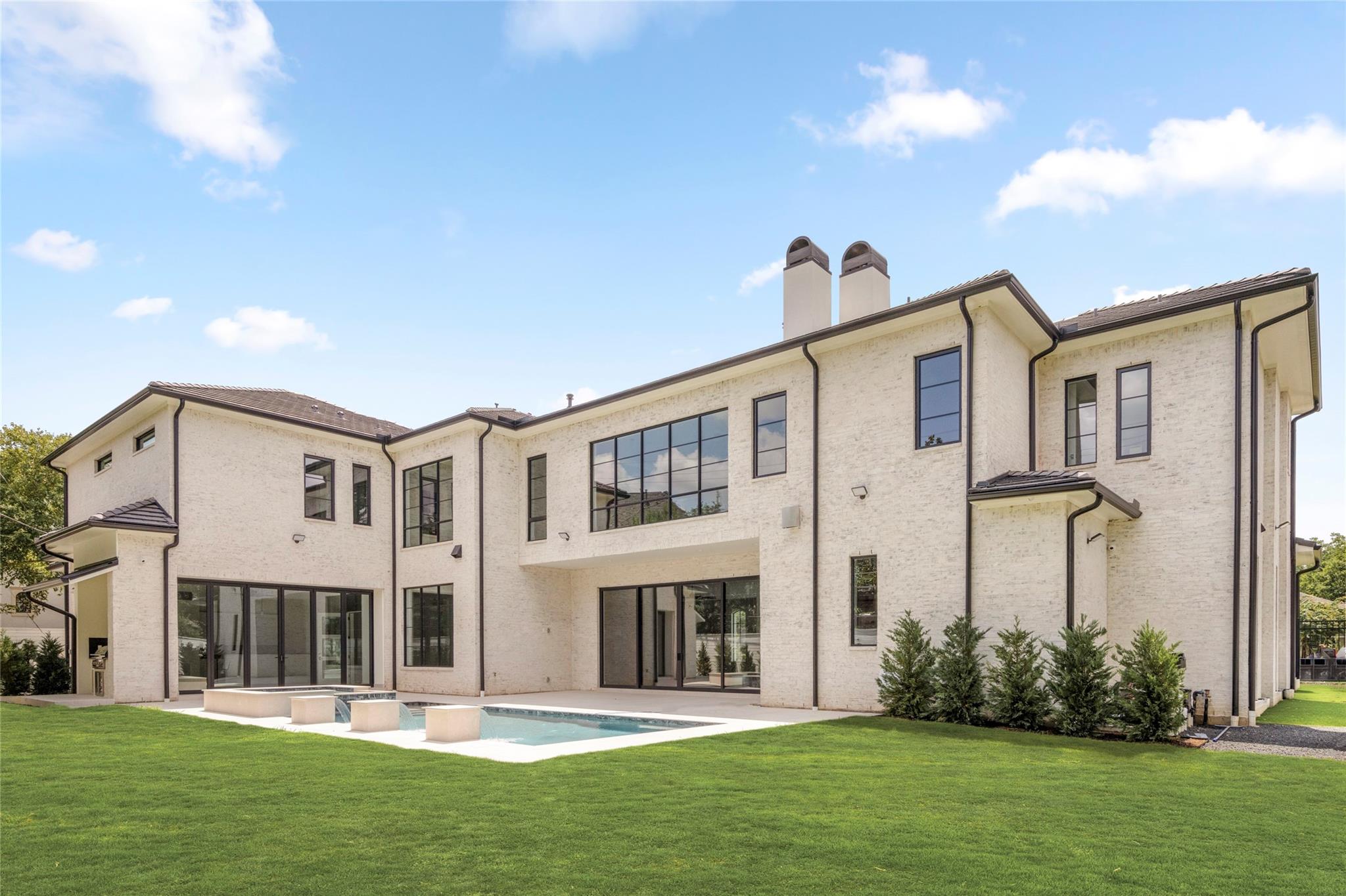 5324 Holly Springs Drive
