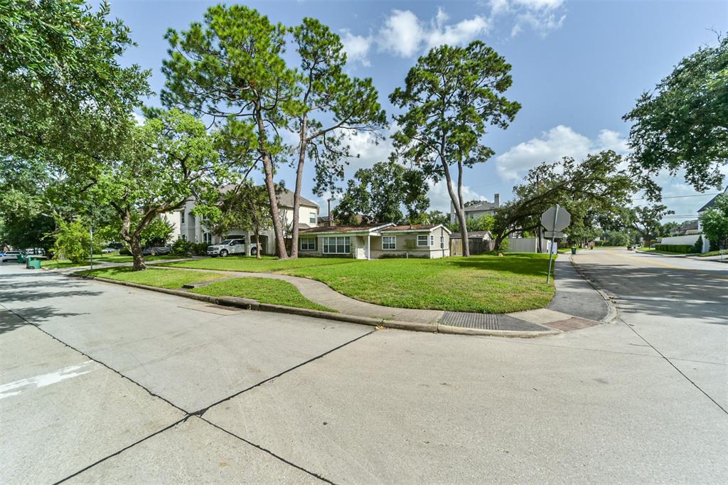 4043 Blue Bonnet Boulevard