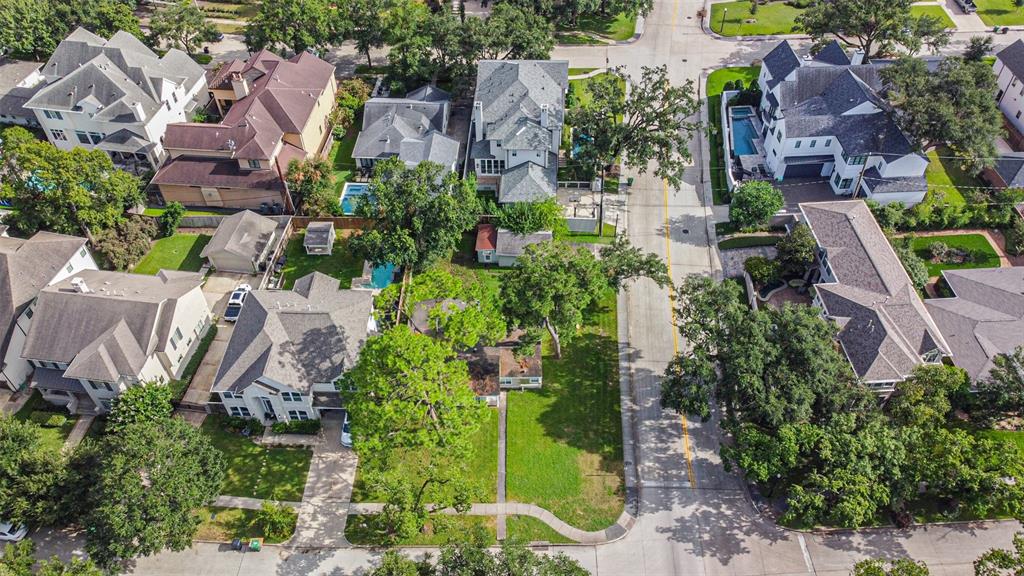 4043 Blue Bonnet Boulevard