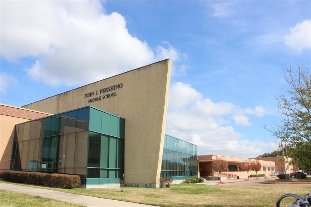 4043 Blue Bonnet Boulevard