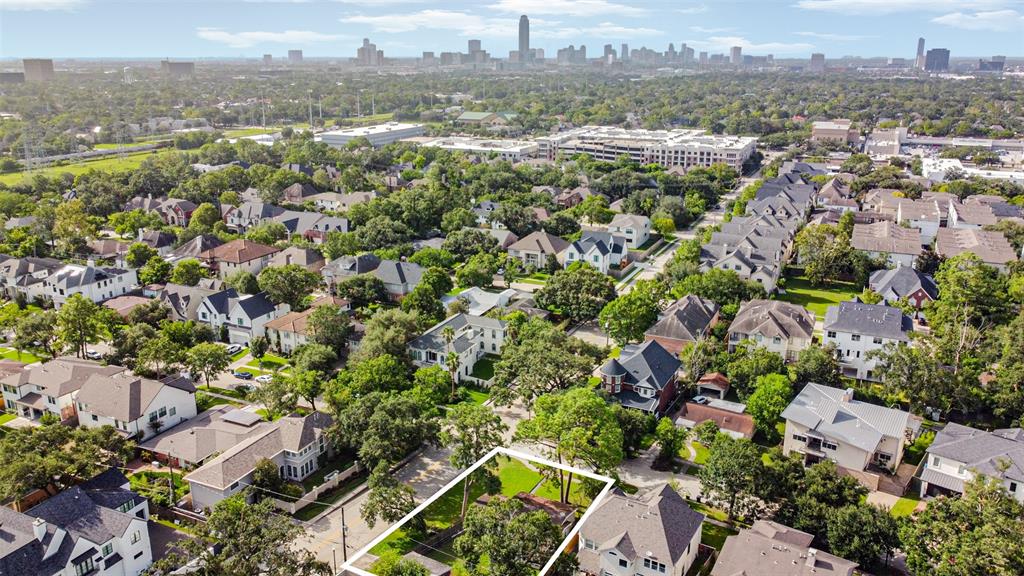 4043 Blue Bonnet Boulevard