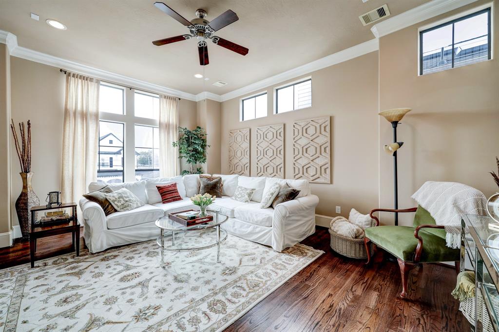 1049 W 22nd Street # L