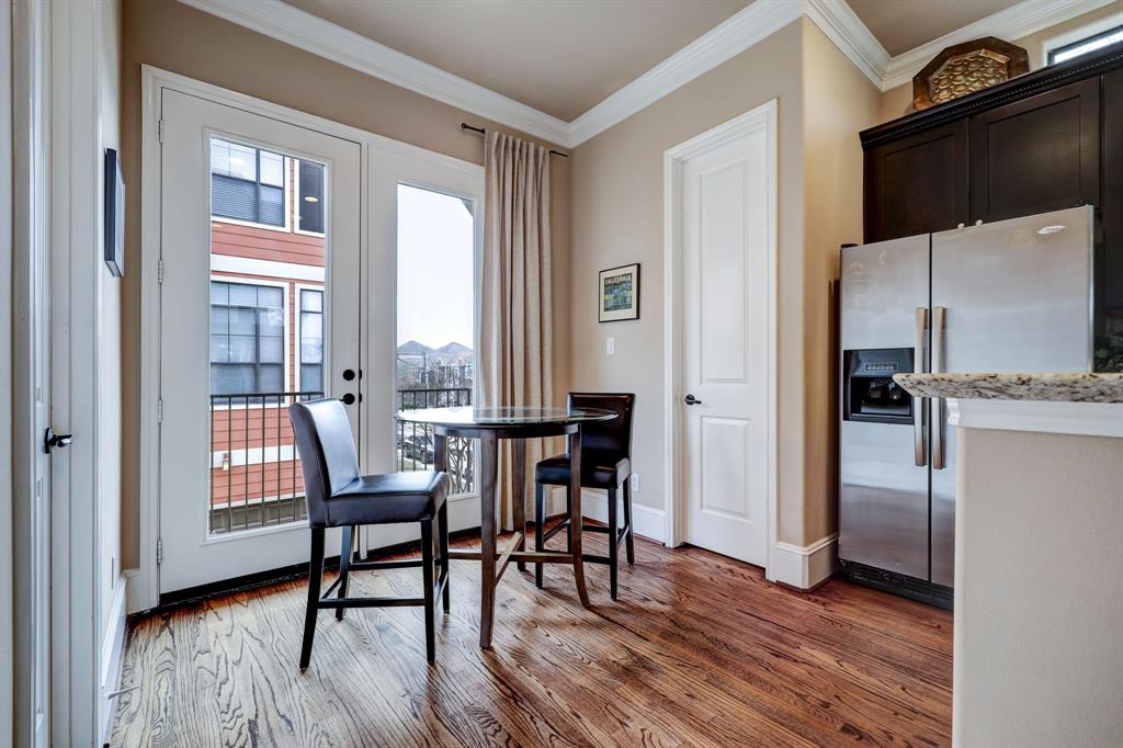 1049 W 22nd Street # L