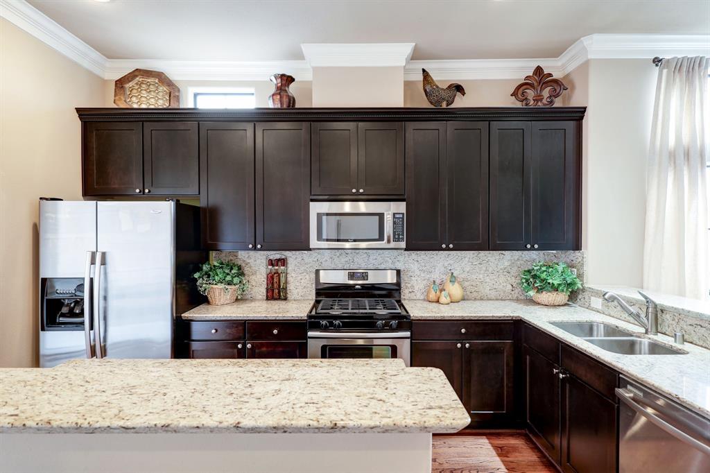 1049 W 22nd Street # L