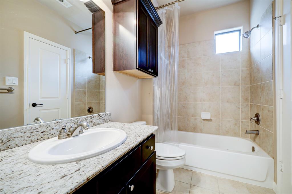 1049 W 22nd Street # L