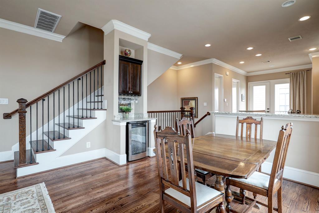 1049 W 22nd Street # L