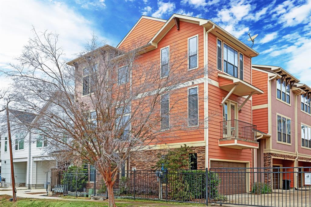1049 W 22nd Street # L