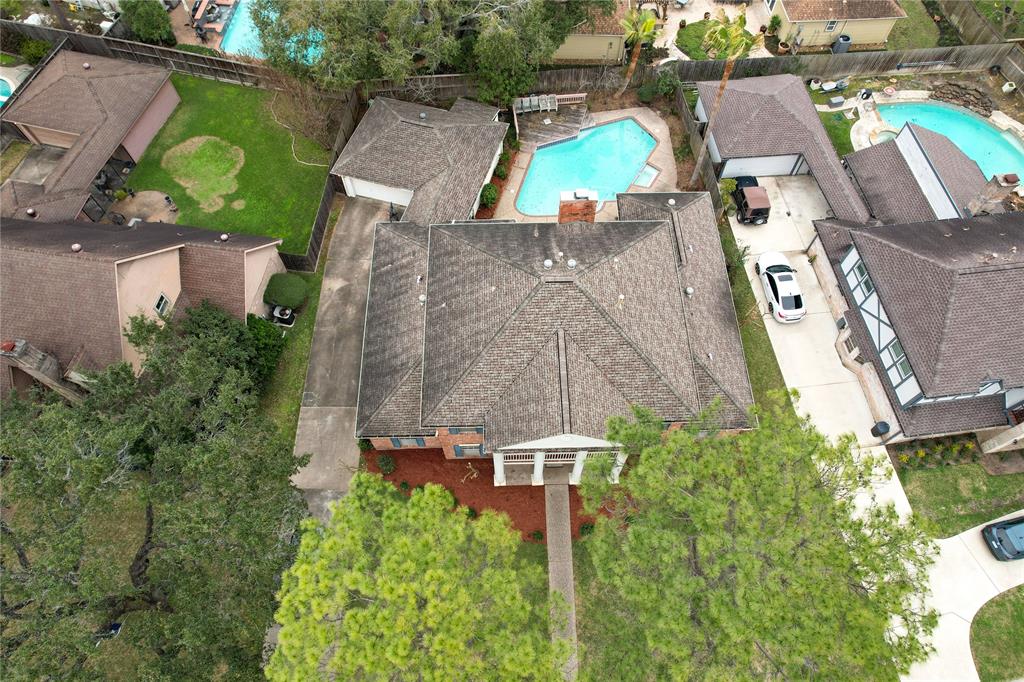 1411 W Brooklake Drive