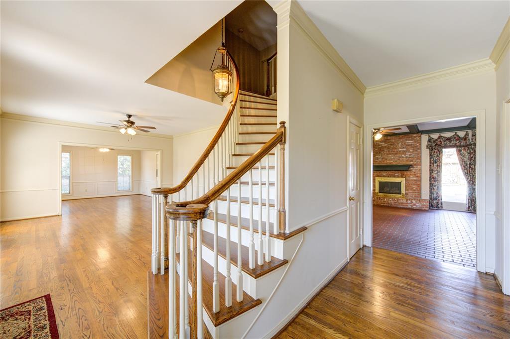1411 W Brooklake Drive