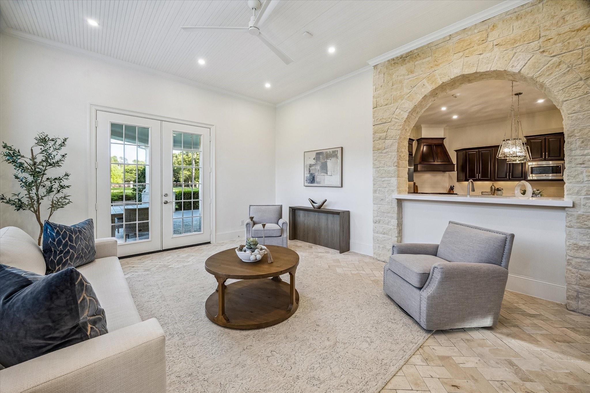 15 W Rivercrest Drive