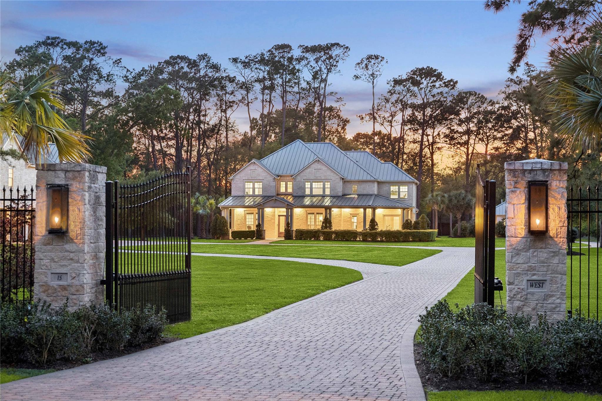 15 W Rivercrest Drive
