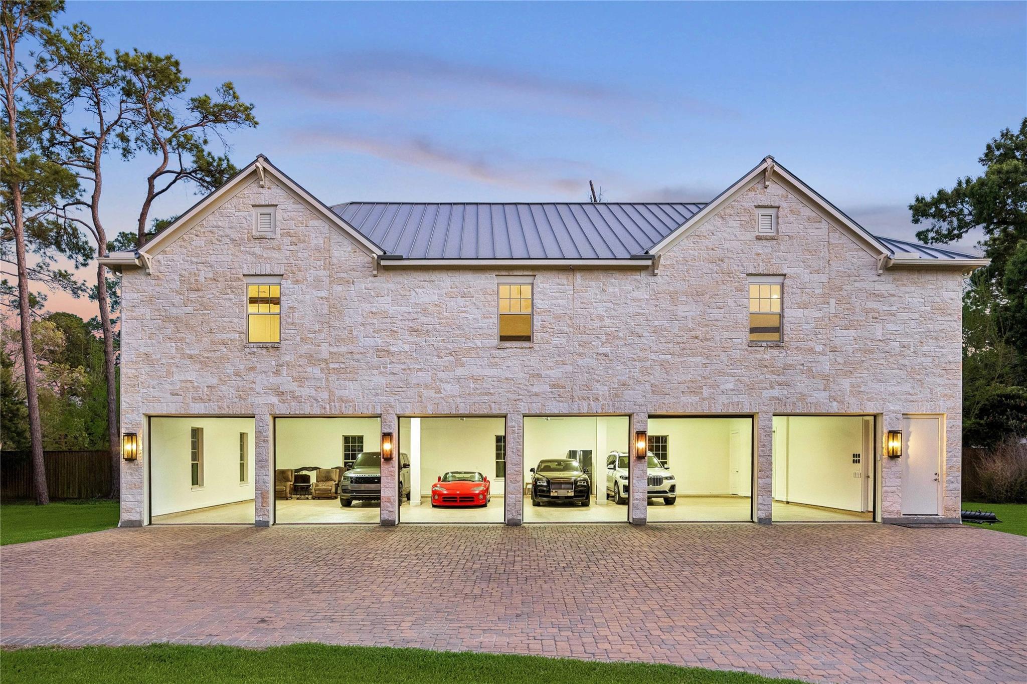 15 W Rivercrest Drive