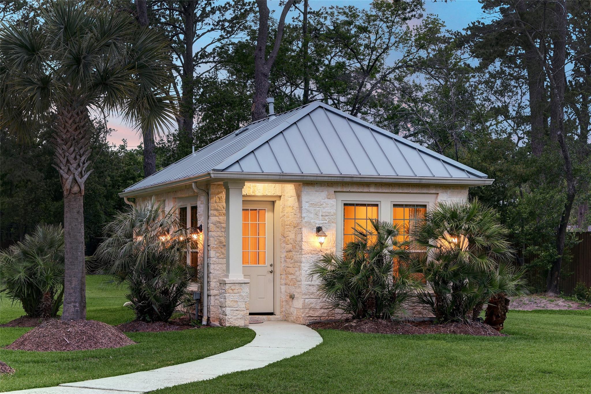 15 W Rivercrest Drive