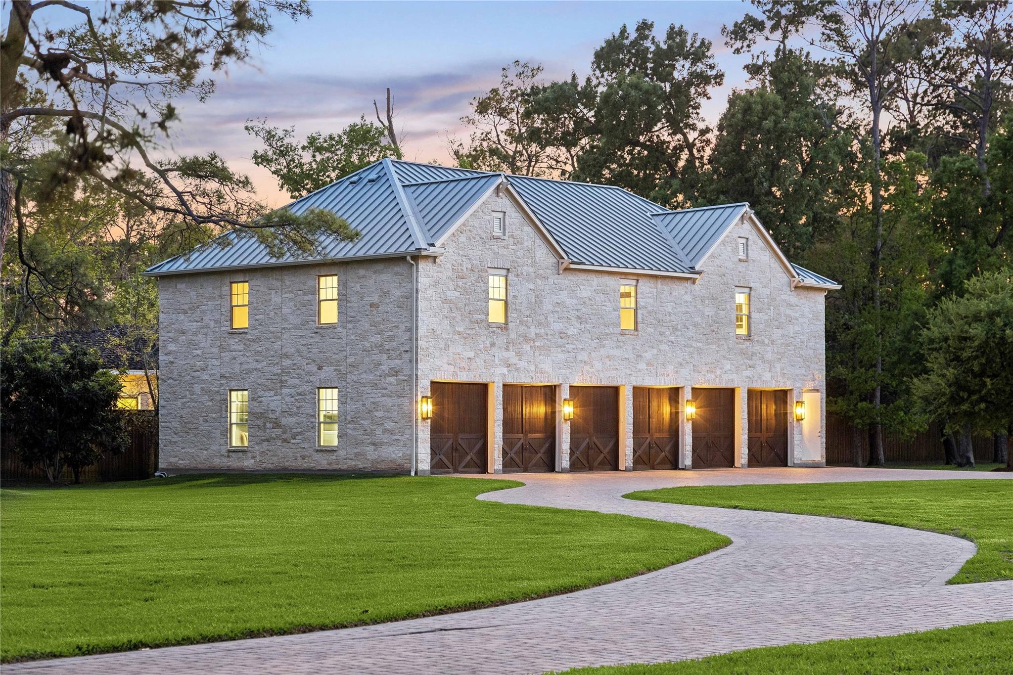 15 W Rivercrest Drive