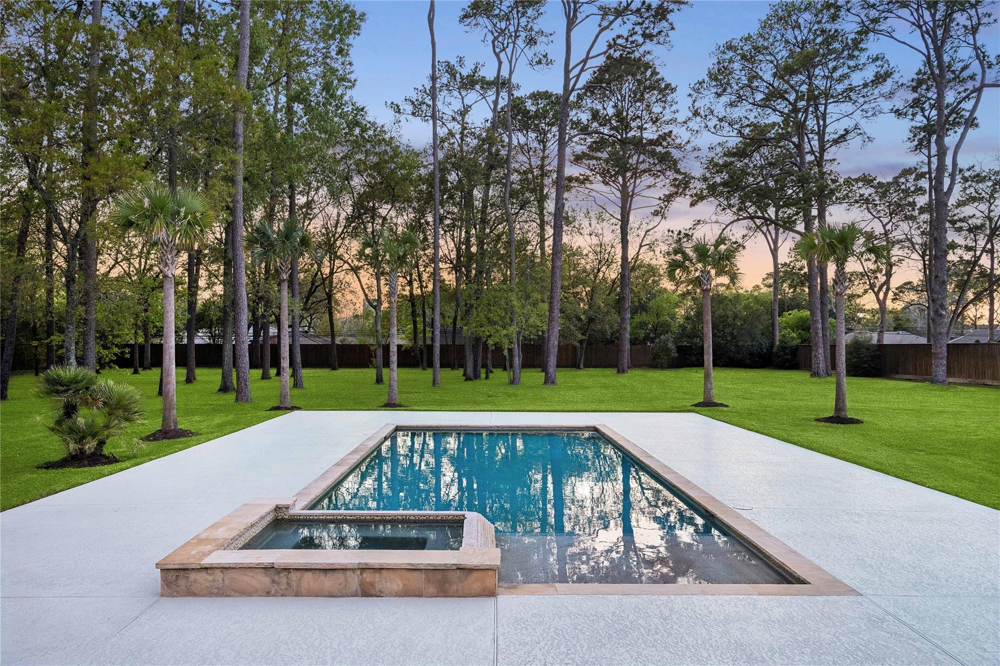 15 W Rivercrest Drive