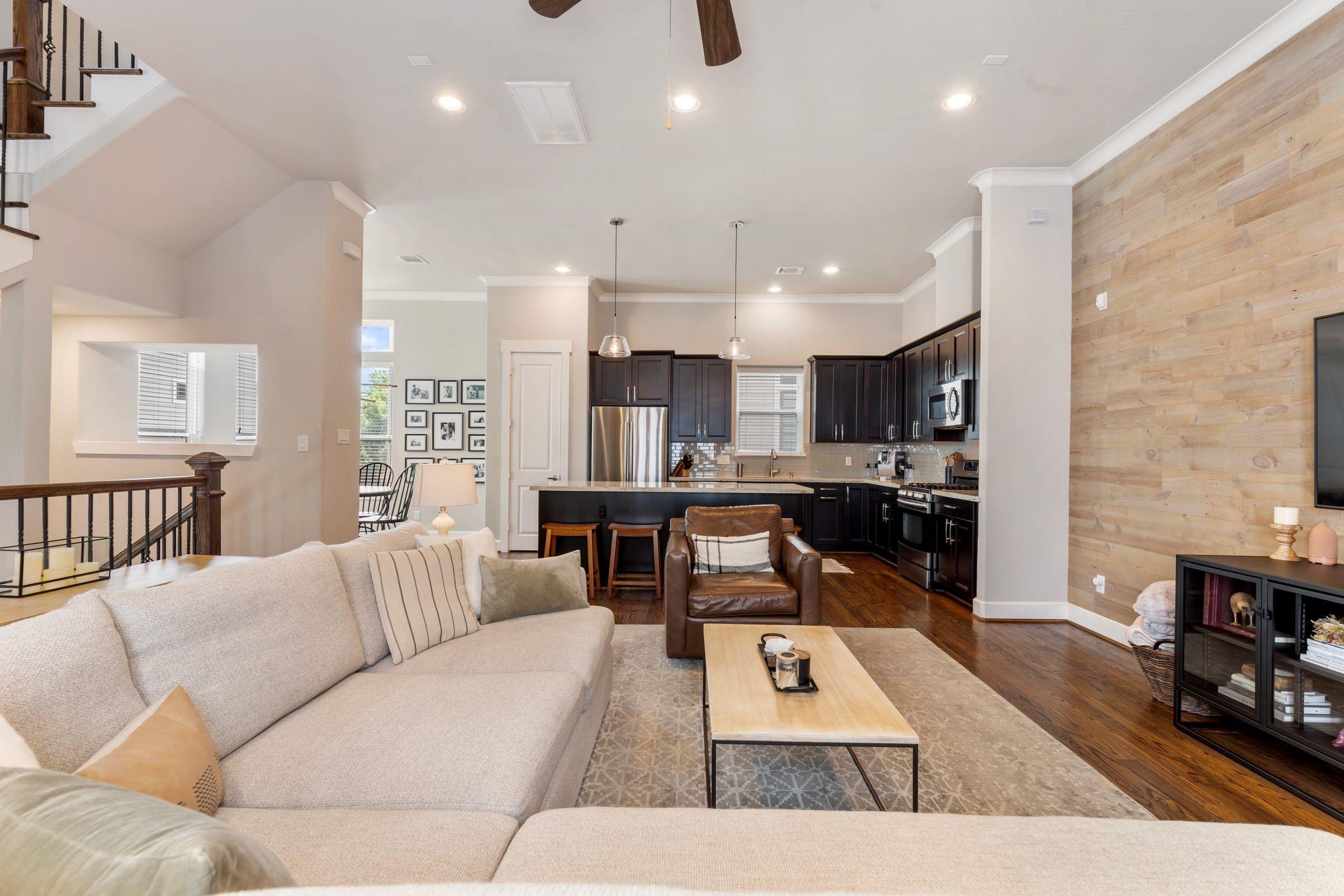 951 W 23rd Street