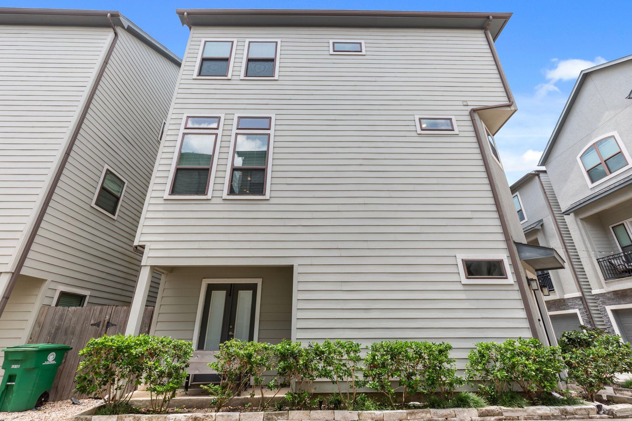 951 W 23rd Street
