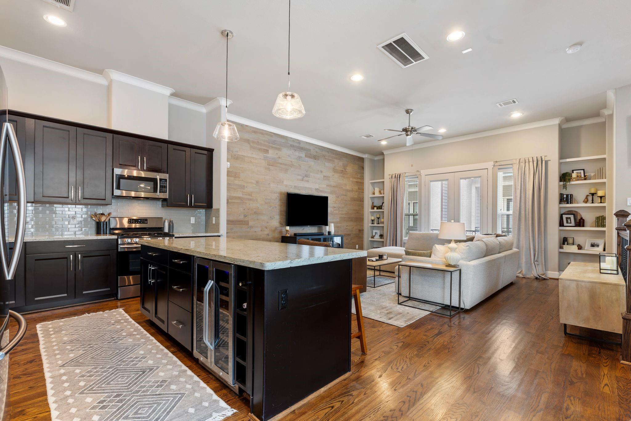 951 W 23rd Street