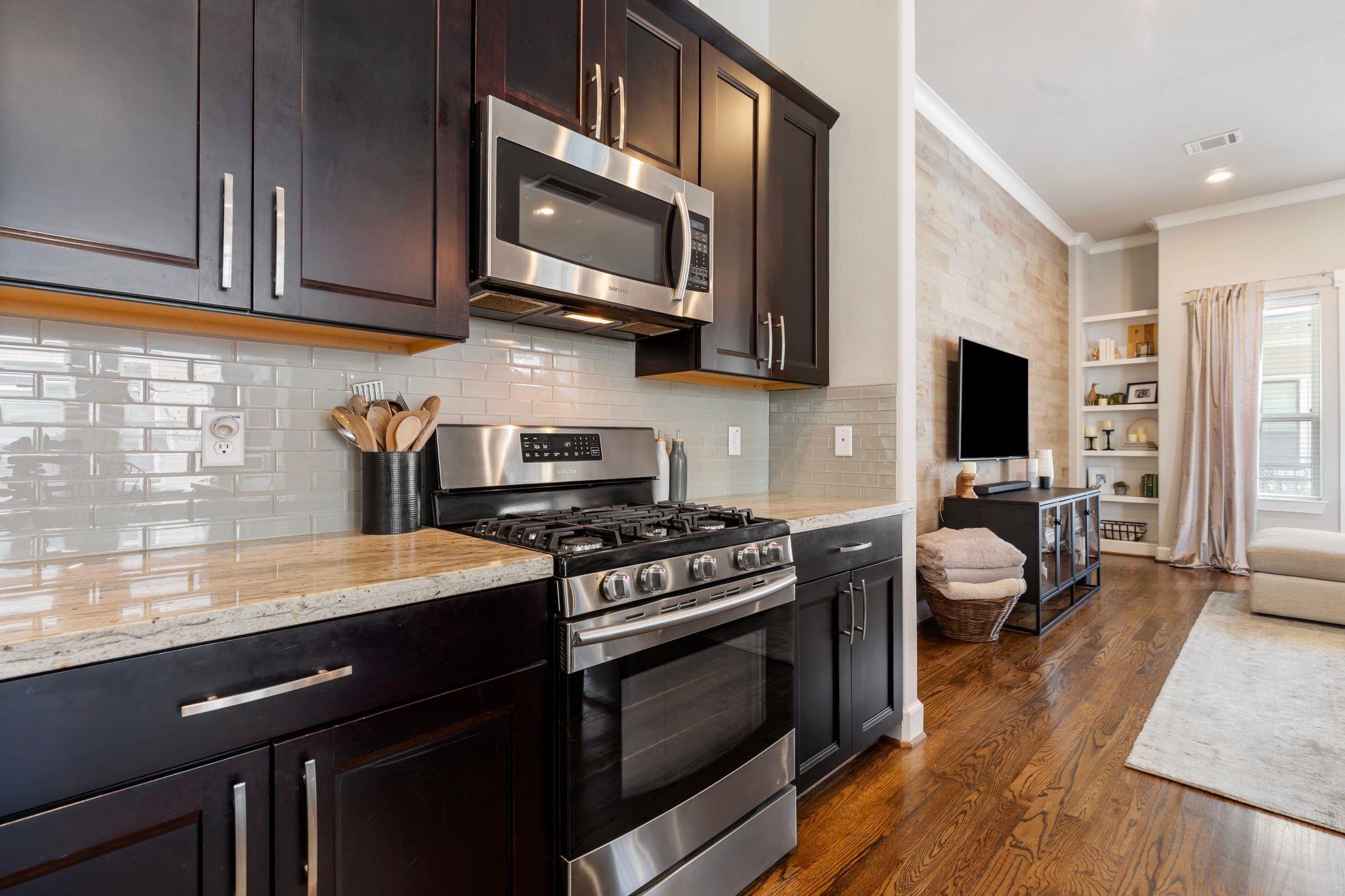 951 W 23rd Street