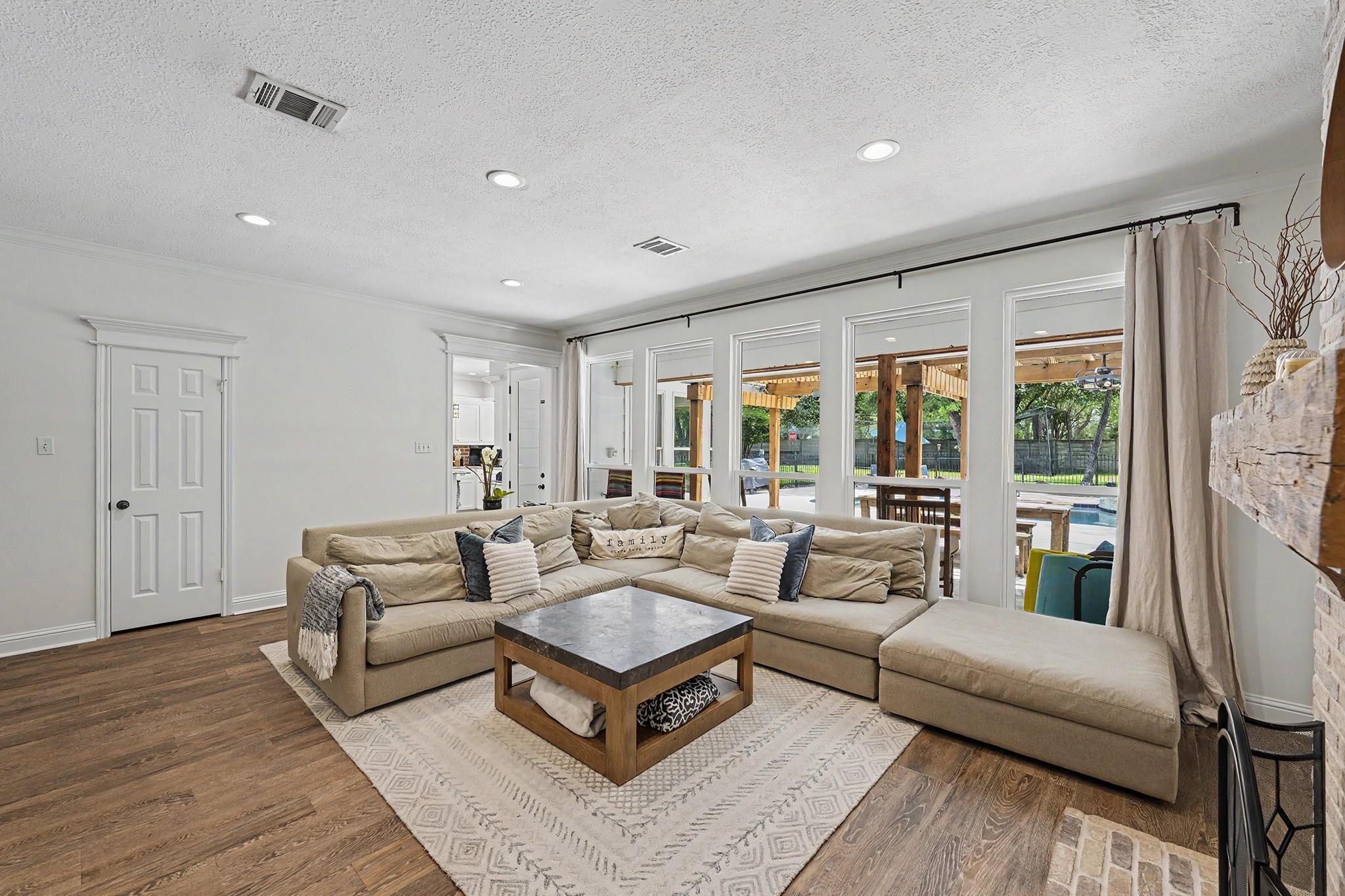 1726 Chestnut Grove Lane